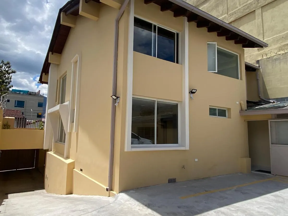 Homestay Casa Floresta - Habitaciones Con Bano Privado Quito