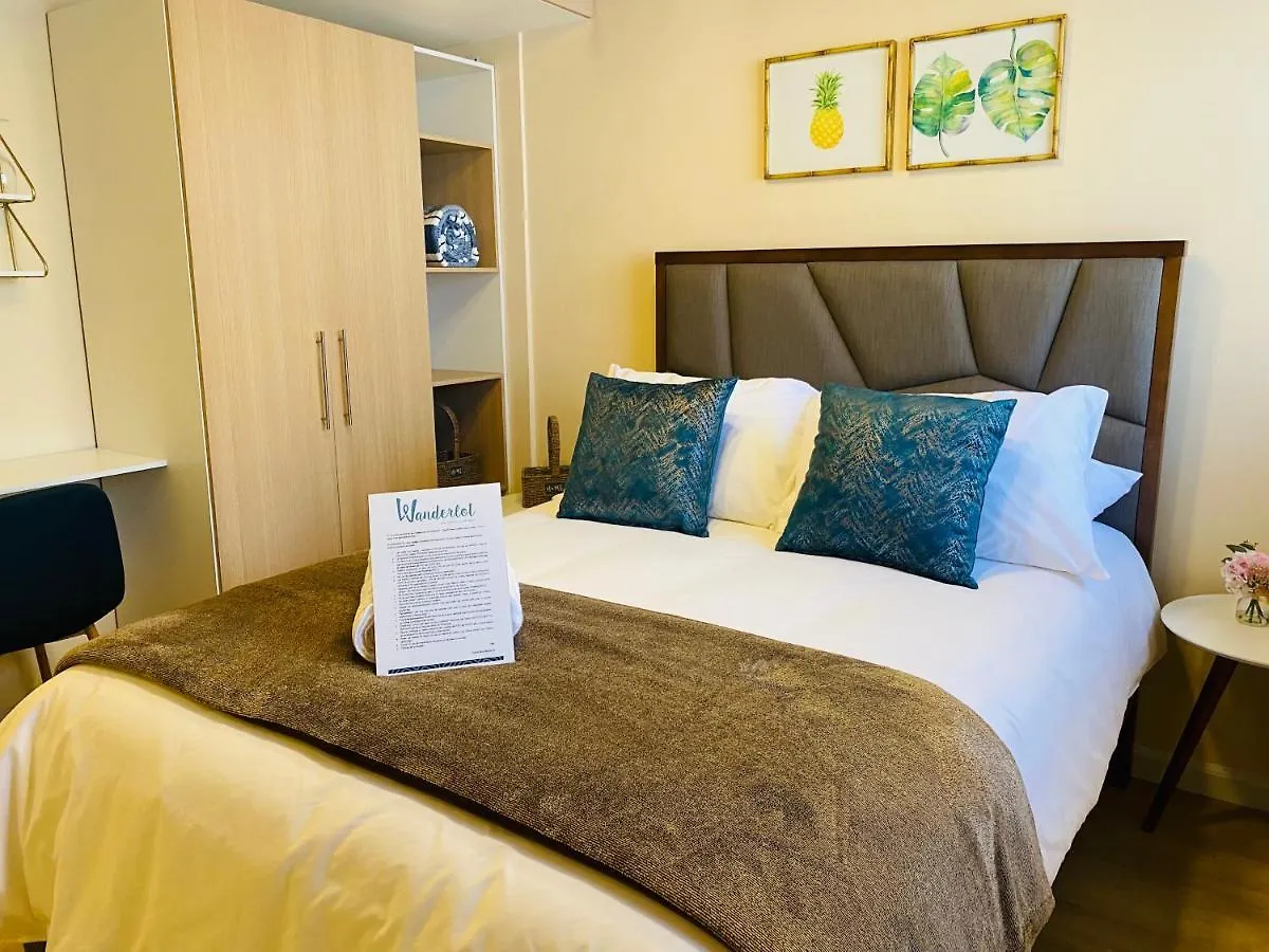Casa Floresta - Habitaciones Con Bano Privado Quito Homestay
