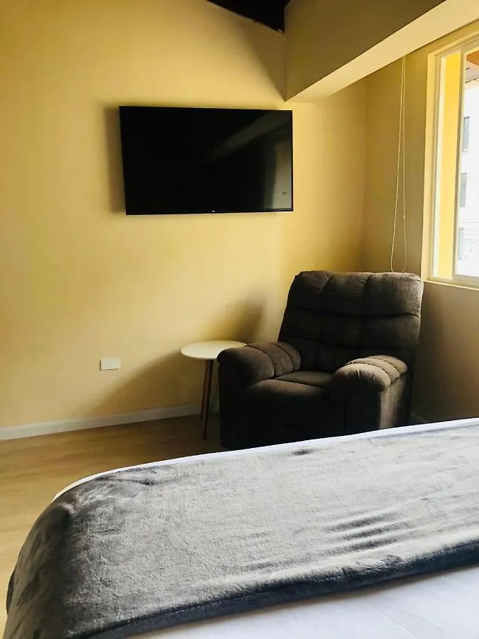 Homestay Casa Floresta - Habitaciones Con Bano Privado Quito Ecuador