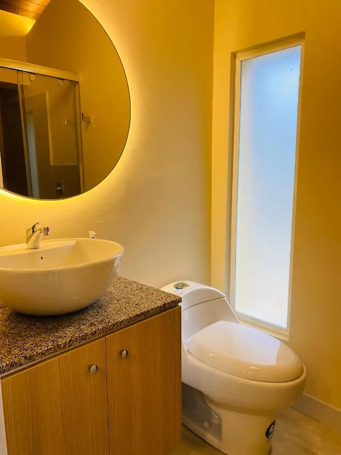 Casa Floresta - Habitaciones Con Bano Privado Quito
