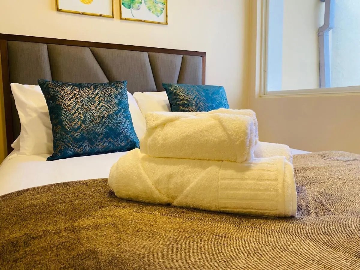Homestay Casa Floresta - Habitaciones Con Bano Privado Quito Ecuador