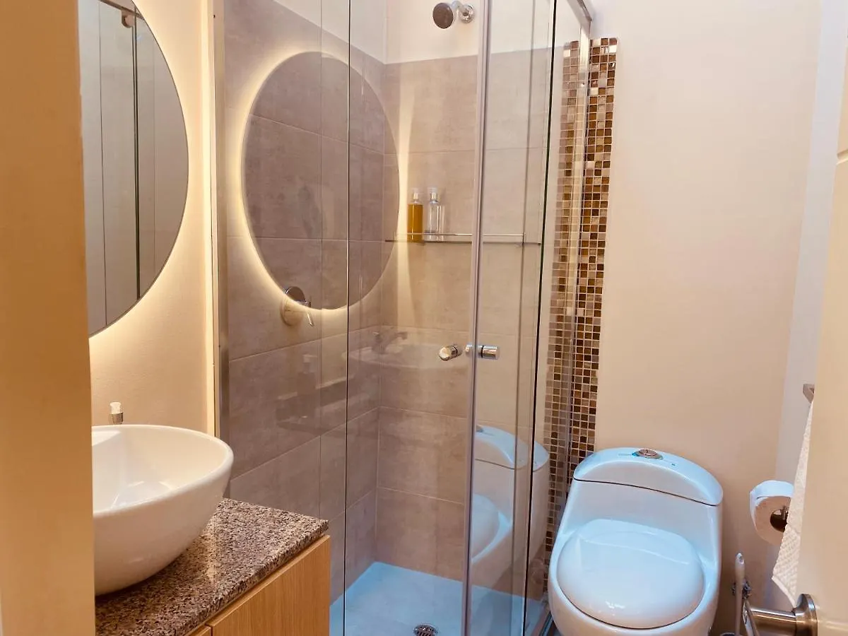 Homestay Casa Floresta - Habitaciones Con Bano Privado Quito